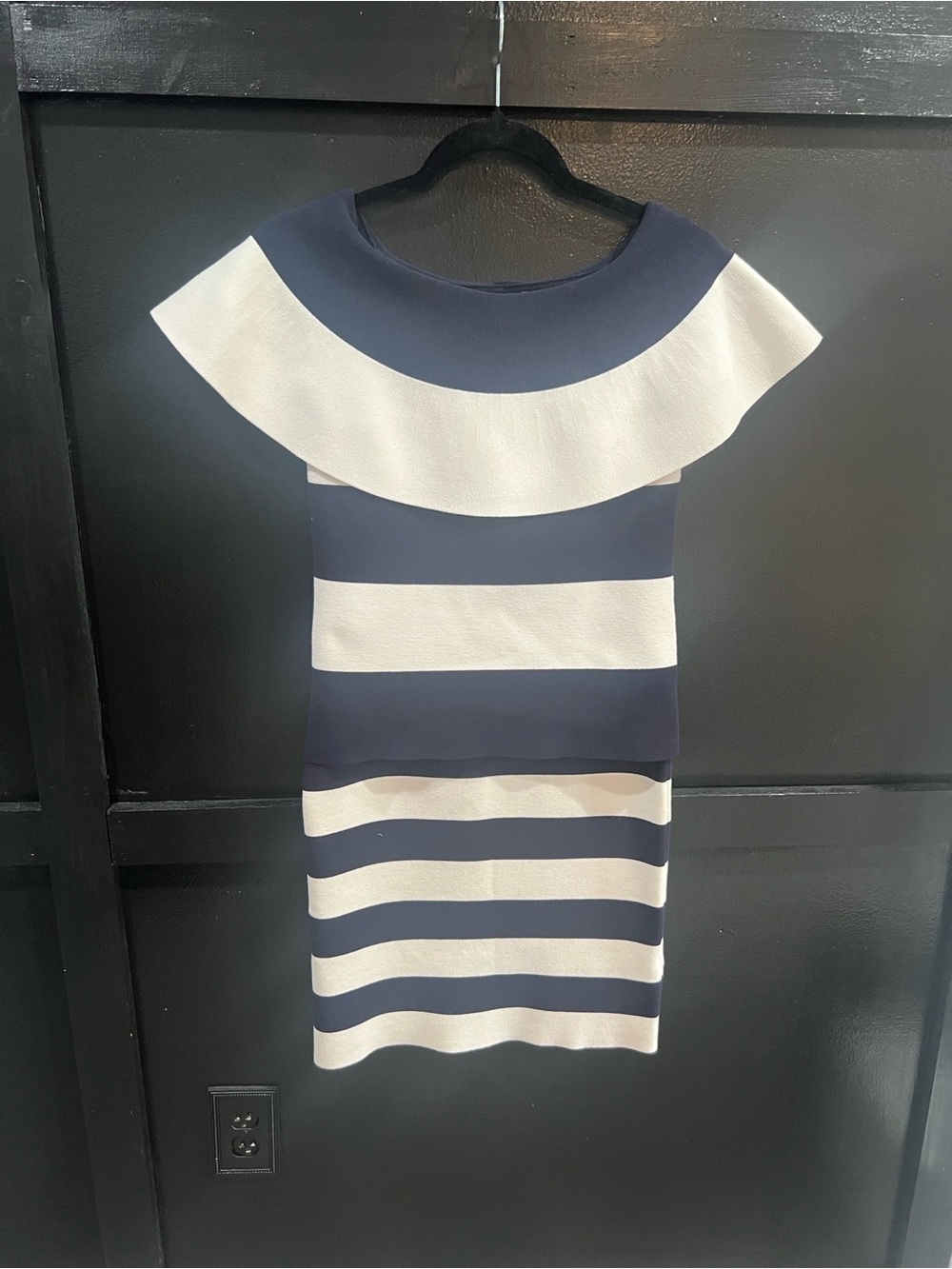 Ann Tyalor Stunning Navy and White Striped Off-Shoulder Two Piece Set - Picture 6 of 8
